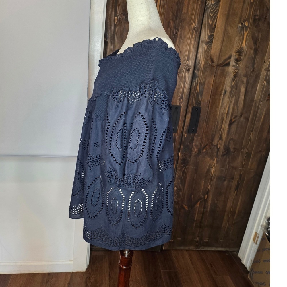 Anthropologie Sachin + Babi Selene Eyelet Blouse Off Shoulder‎ Navy Size Med